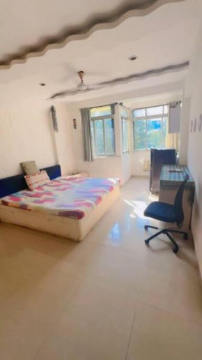 Flat in Bandra West